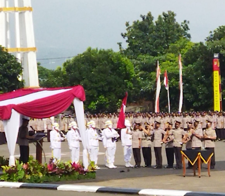 Pimpin Upacara Bintara Polri SPN, Wakapolda Metro Ingatkan Jadilah Garda Terdepan