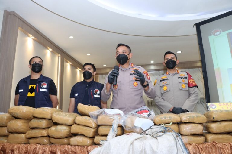 Sebanyak Setengah Ton Narkoba Jenis Ganja Siap diedarkan Saat Nataru Berhasil di Gagalkan Polres Jakbar