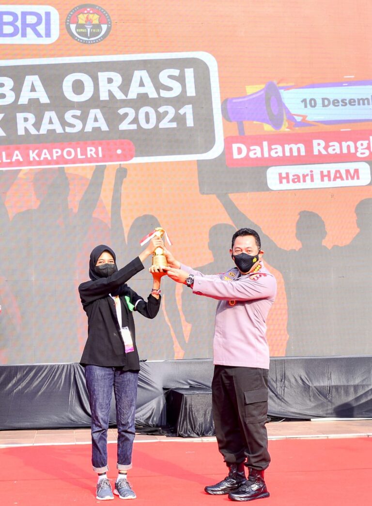 Gelar Lomba Orasi, Kapolri: Mari Ciptakan Alam Demokrasi yang Lebih Baik