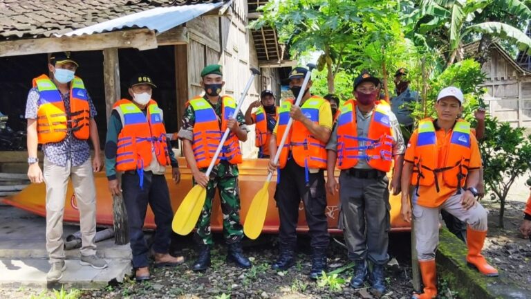 Jelang Nataru, Forkopimcam Karanganyar Gelar Apel Kesiapsiagaan Bencana