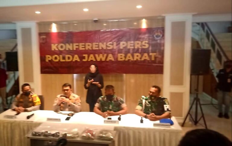 Konpers Kapendam III/Siliwangi di Mapolda Jabar, Dugaan Anggota TNI Terlibat Kasus Kecelakaan di Nagreg
