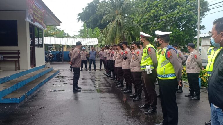 Beri Rasa Aman Polres Bangka Barat Lakukan Pengamanan Gereja