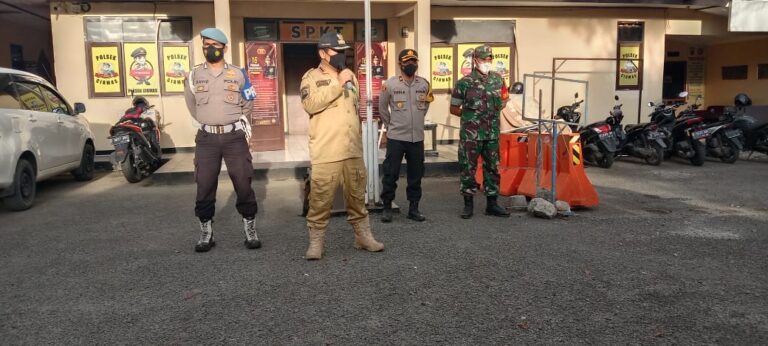 Gelar Apel pasukan Muspika Ciomas siap amankan  pergantian tahun Baru 2021