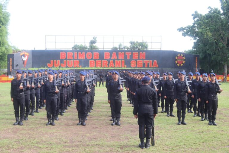 Satbrimob Polda Banten Gelar Latihan PBB Bersenjata Anggota Bintara Remaja