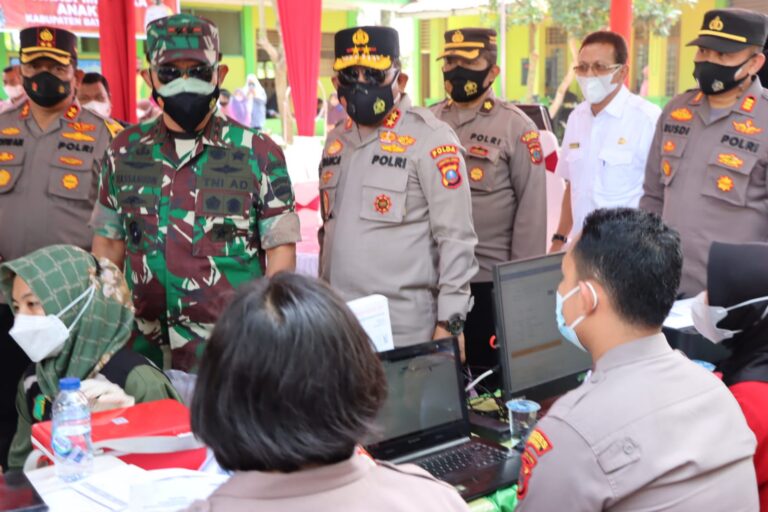 Kapolda Sumut dan Pangdam I/BB Tinjau Vaksinasi Merdeka Anak di Batubara