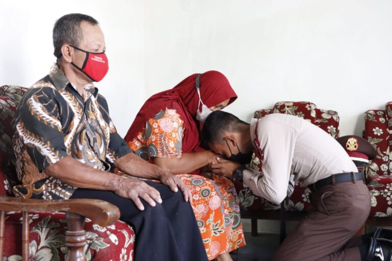 Anak Penjual Tahu Keliling Lolos Pendidikan Akpol