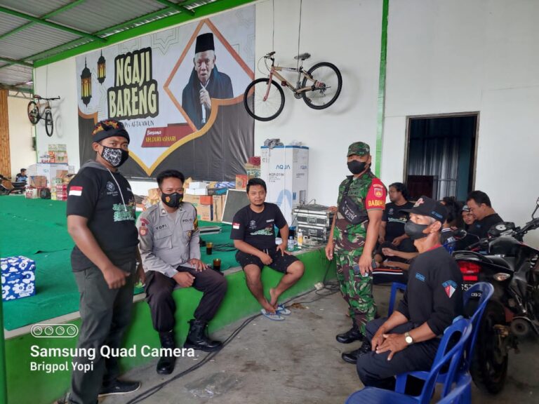 Wujudkan Sinergitas, Babinsa Hadiri Gerak Jalan Di Ponpes At Ta’awun