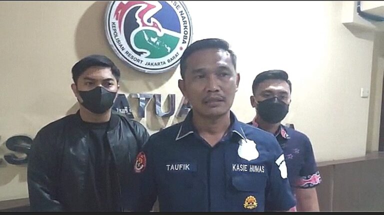 SatRes Narkoba Polres Metro Jakarta Barat Amankan 2 Pengedar Sabu