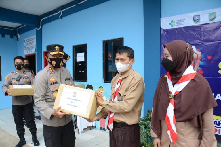 Kapolda KEPRI Hadiri Vaksinasi Serentak Secara Virtual