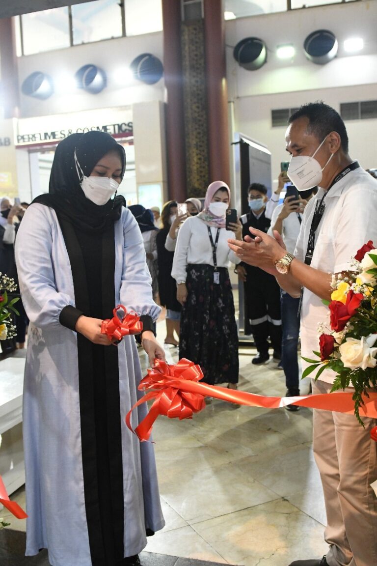 New Opening Fleudelys Pizza Restaurant Di Terminal 2D Bandara Soetta