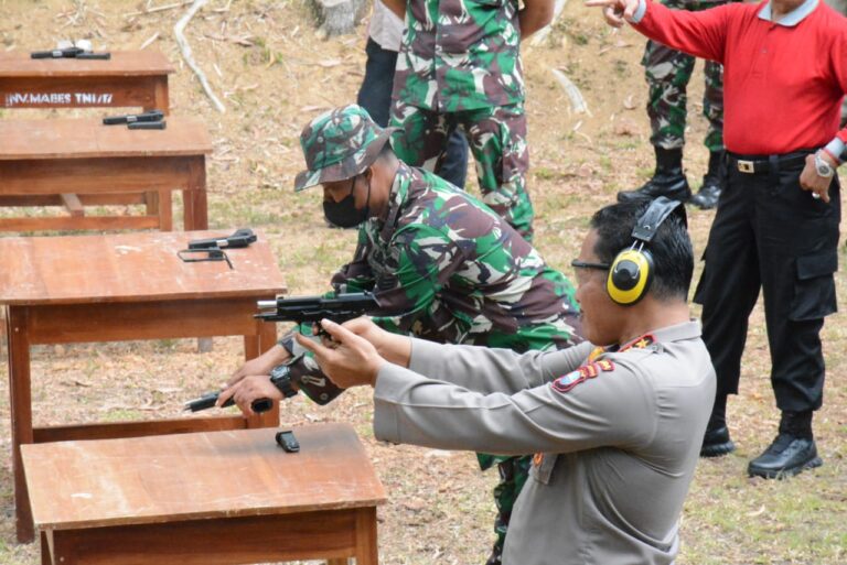 KAPOLDA KEPRI HADIRI PERESMIAN LAPANGAN TEMBAK WIRA PRATAMA DI MAKOREM 033 WIRA PRATAMA