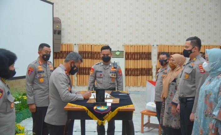 Bid Propam Polda Lampung Gelar Pembinaan Etika Dan Penandatanganan Pakta Integritas Tahun 2022