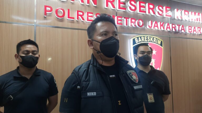 Gelar Olah TKP Kasus Penusukan oleh Polres Metro Jak-Bar