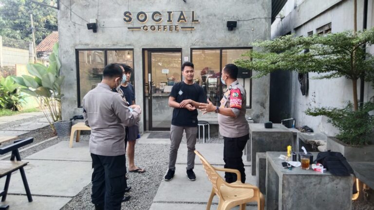 Di Massa PPKM, Polsek Cileungsi Gelar Patroli  Gabungan