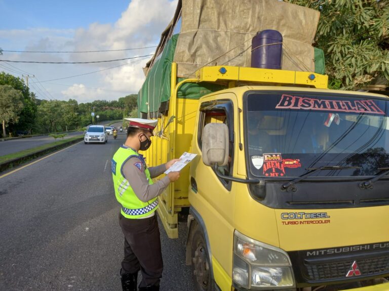 Sat Lantas Polres Bangka Barat melaksanakan Patroli