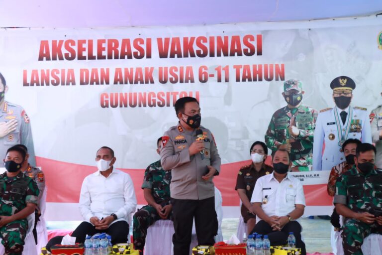 Datangi Pulau Nias, Kapolda Sumut: Vaksin Harus Kita Tuntaskan