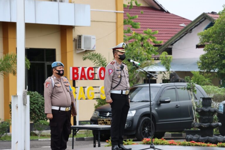 Pimpin Apel Pagi, Kasat Lantas Polresta Ingatkan Anggota Profesional Dalam Pelaksanaan Tugas