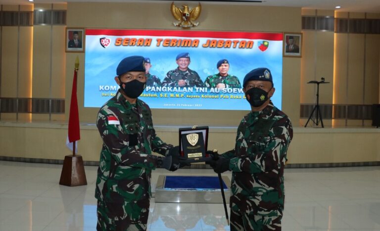 Pangkoopsud I Lantik Komandan Lanud Soewondo