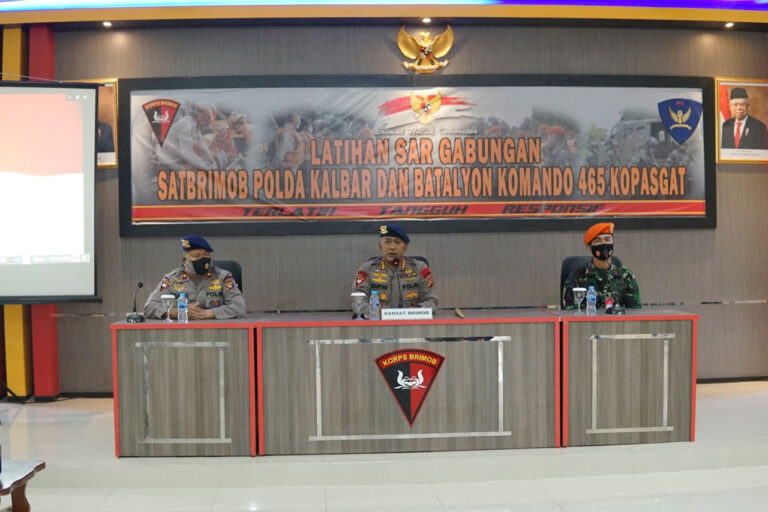 Tingkatkan kemampuan, Brimob Polda Kalbar Latihan Gabungan