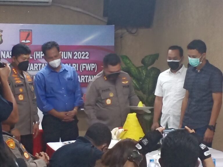 Kapolda Metro Jaya Hadiri Acara “Perayaan HPN 2022” di Balai Wartawan