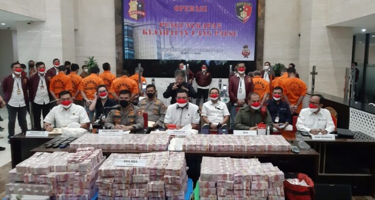 Bareskrim Polri Amankan 12 Tersangka Kasus Peredaran Uang Palsu