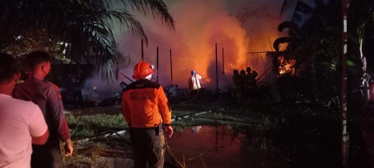 Piket SPKT Polresta Palangka Raya Tindak Lanjuti Kebakaran di Jalan Bukit Raya XIII