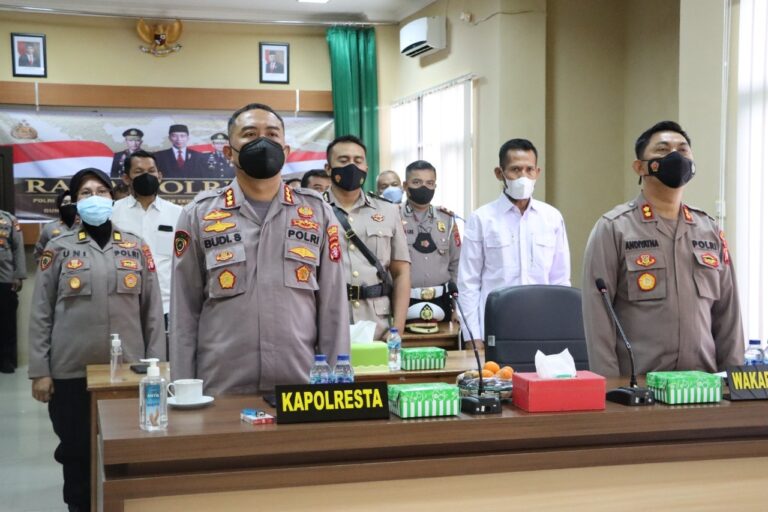 Kapolresta Palangka Raya Kombes Pol.Budi Santosa Bersama PJU Ikuti Rapim Jajaran Polri Tahun 2022