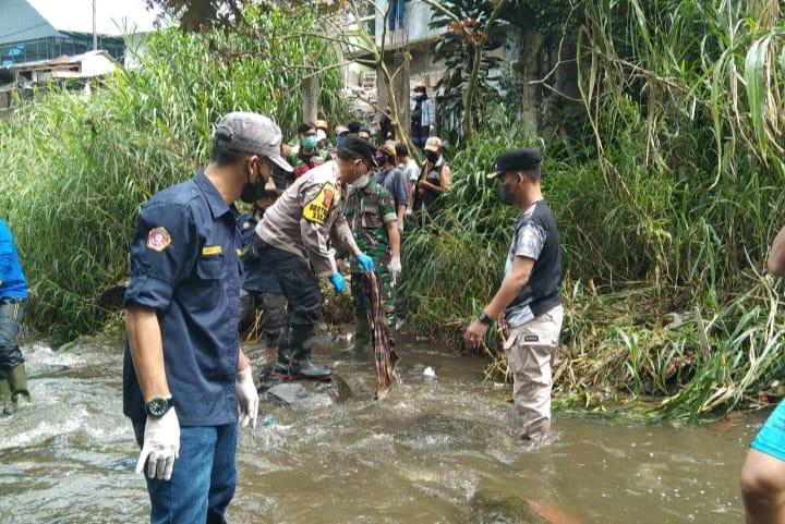 Gerakan Aksi Tanggap Peduli Lingkungan dan Penanaman Pohon di Sungai Cisarua