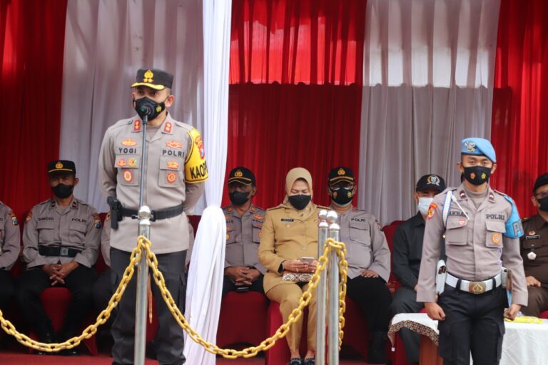 Pimpin Apel Gelar Pasukan Sambut W20, Kapolres Batu: Tingkatkan Sinergitas dan Disiplin Prokes