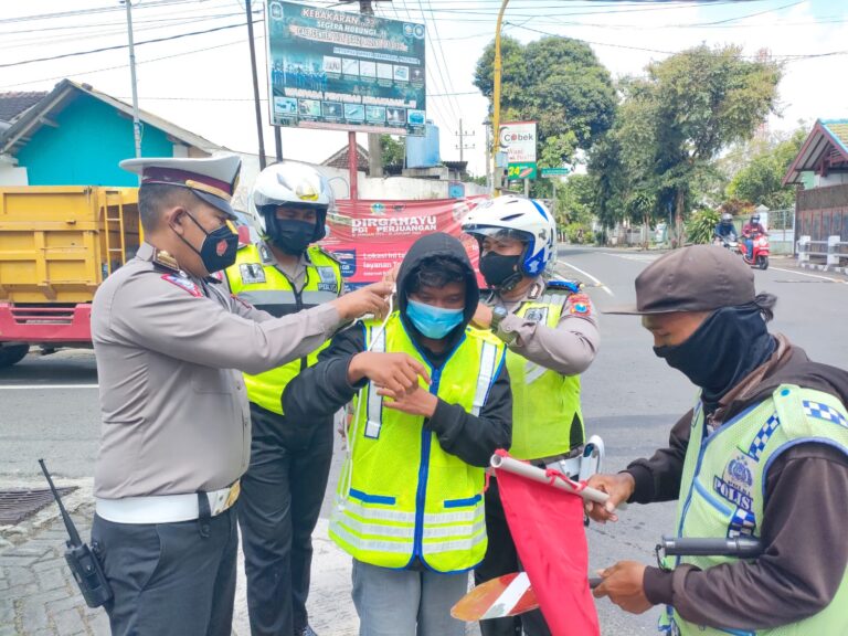Operasi Keselamatan Semeru 2022, Polres Blitar Kota Peduli Supeltas