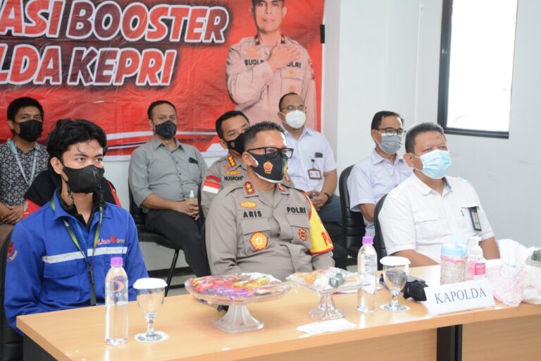 Kapolda Kepri Tinjau Vaksinasi Serentak Di Batam Aero Technic