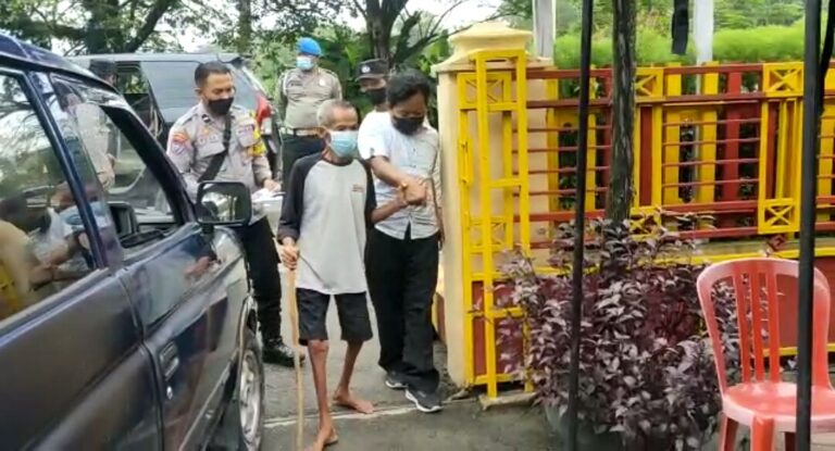 Giat Vaksinasi massal di Polsek Padas, Herd Immunity Harus Tercapai