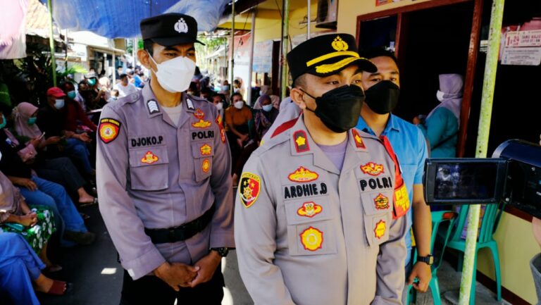 Polsek Cengkareng Jakarta barat lakukan percepatan vaksinasi