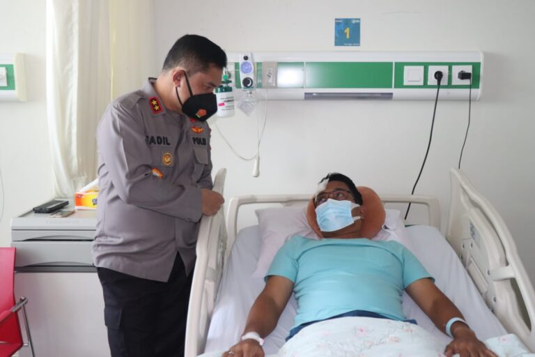 Kapolda Metro Jaya Besuk Kasat Intel Jakpus korban pemukulan mahasiswa Papua di RS Tarakan