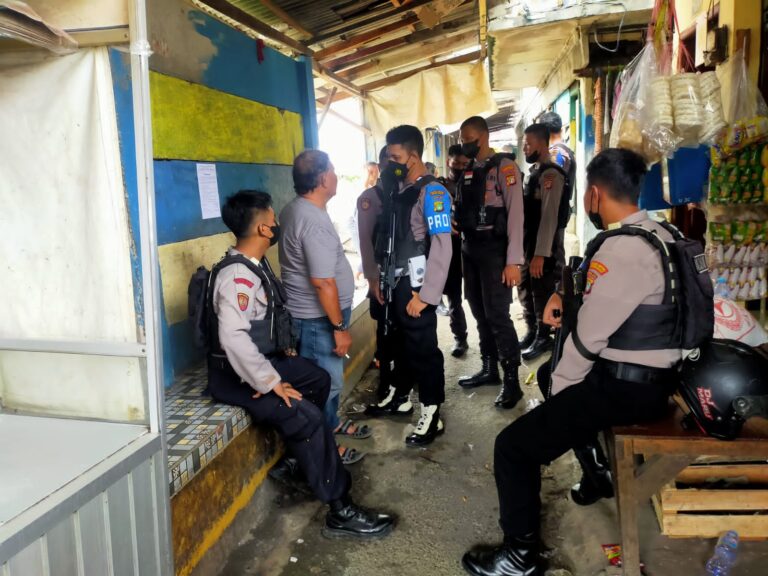 Polres Metro Jakbar terjunkan tim patroli kewilayah kampung Boncos