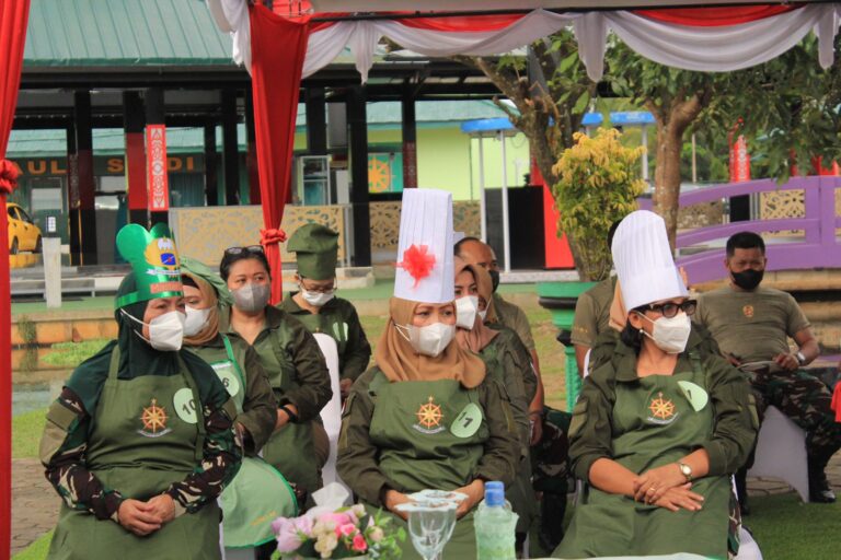 Peringati HUT ke-76 Persit, Persit KCK Daerah XII/Tpr Laksanakan Lomba Masak Berpasangan