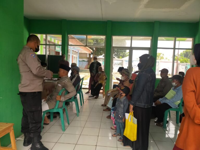 Percepatan Vaksinasi Covid 19 Polsek Cibinong Bersama Dokkes Polres Bogor