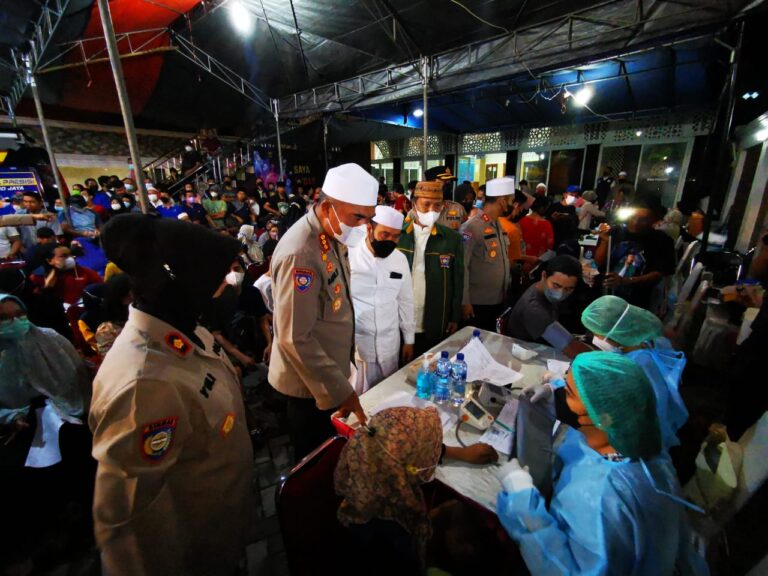 Antusias Masyarakat Sangat Tinggi, Gerai Vaksin Di Mesjid Jami Halimatul Huda Di Serbu Warga