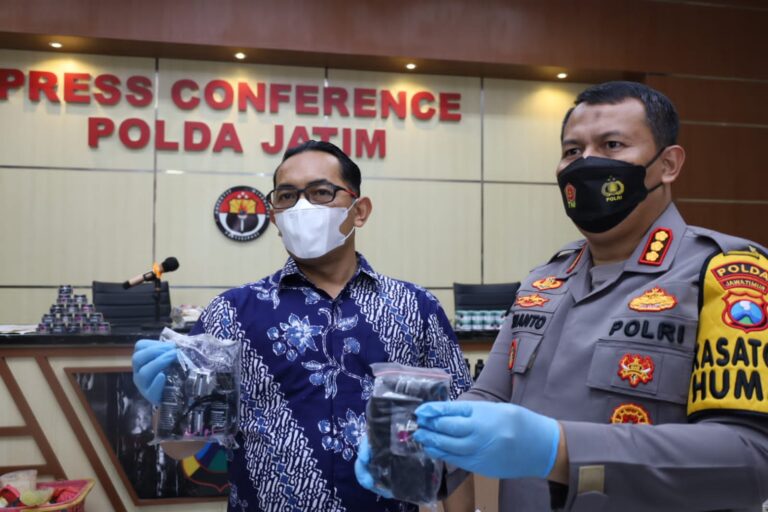 Palsukan Merk Kosmetik, Warga Tuban Raup Ratusan Juta Per/Bulan