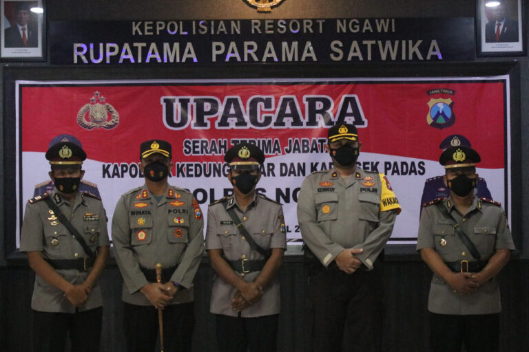 Kapolres Ngawi Pimpin Sertijab Dua Kapolsek