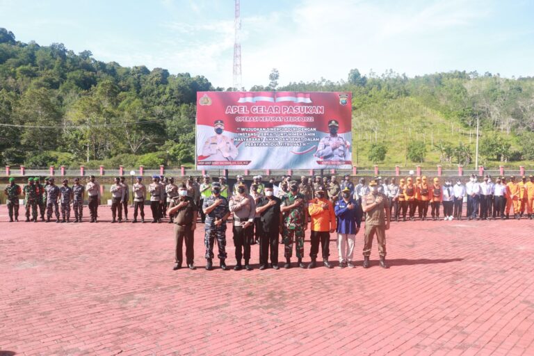 Polres Lingga Lakukan Apel Gelar Pasukan Operasi Kepolisian Ketupat Seligi 2022