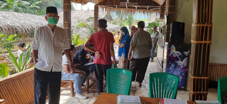 Percepatan Vaksinasi Polsek Ciampe Lakukan Monitoring