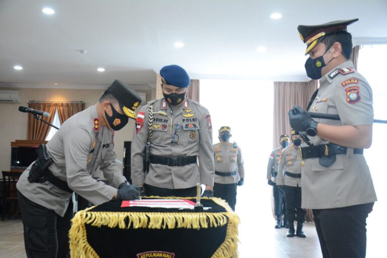 Kapolda Kepri Pimpin Sertijab Kapolresta Tanjung Pinang