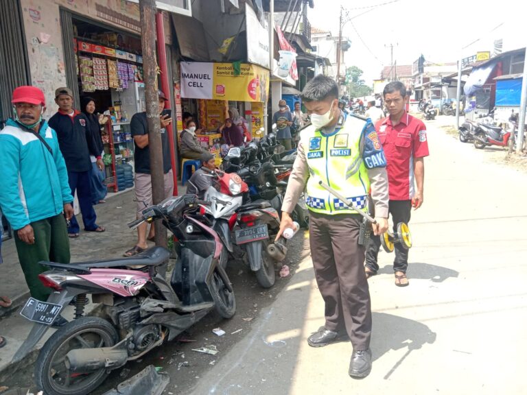 Kecelakaan Libatkan Mobil dan Motor ,Satu Orang Meninggal Dunia