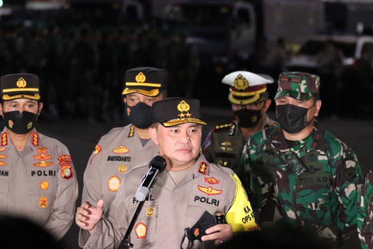 Sinergitas Polda Metro Jaya dan Kodam Jaya Gelar Apel Patroli Skala Besar, Siap Berikan Rasa Aman Kepada Warga.