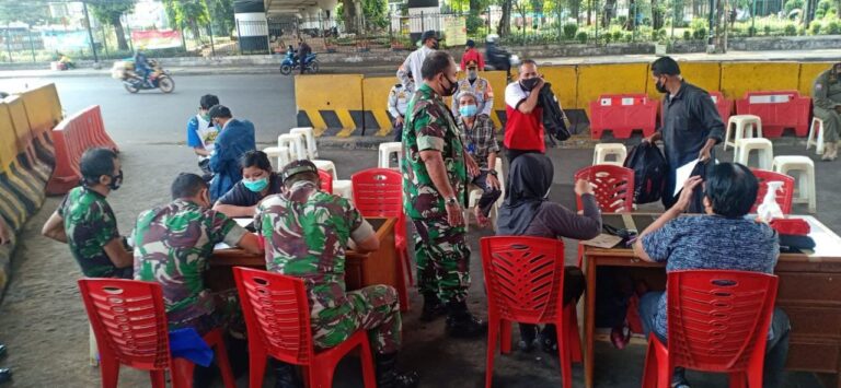 Serbuan Vaksinasi, Koramil 01/Jatinegara Gelar Vaksin di Terbus Kampung Melayu