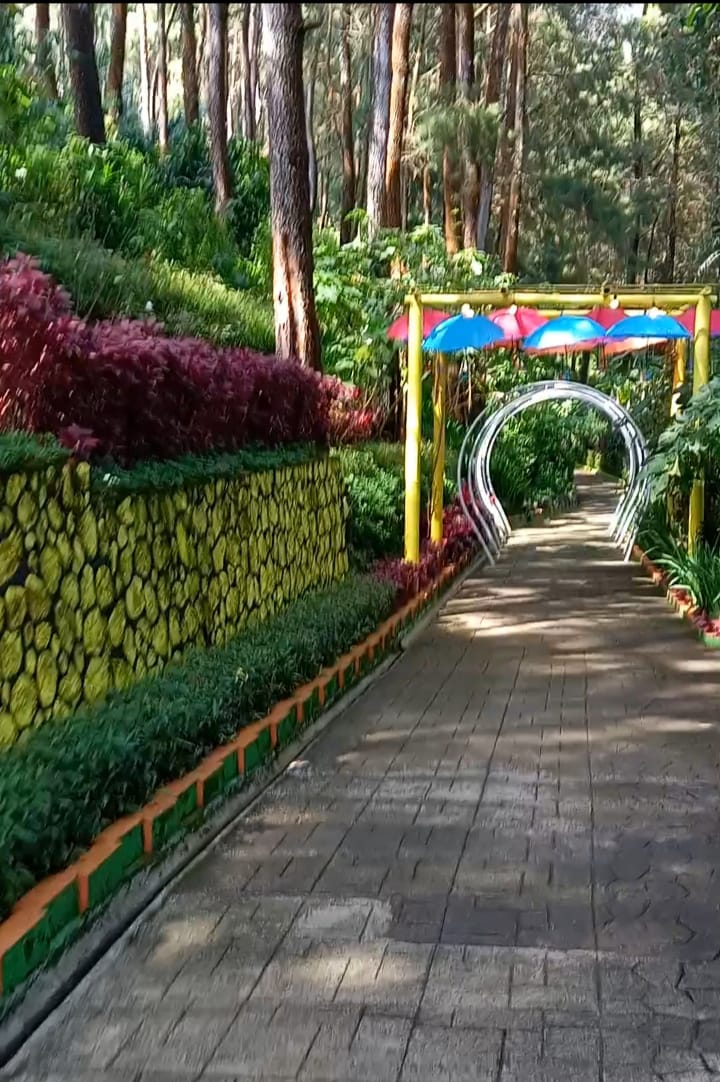 Libur Lebaran Ditengah Pandemi, Polsek Ngrambe Pandu Pengunjung Objek Wisata Alam Suwono Ngawi