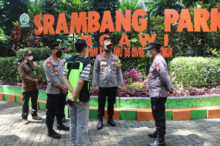 Libur Lebaran, Kapolres Ngawi Pimpin Pengamanan Obyek Wisata Srambang