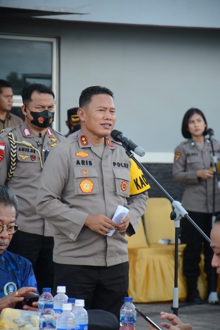 KAPOLDA KEPRI BUKA TURNAMEN SEPAK BOLA KAPOLDA KEPRI CUP 2 ANTAR SATKER POLDA KEPRI DALAM RANGKA HUT BHAYANGKARA KE-76 TAHUN 2022