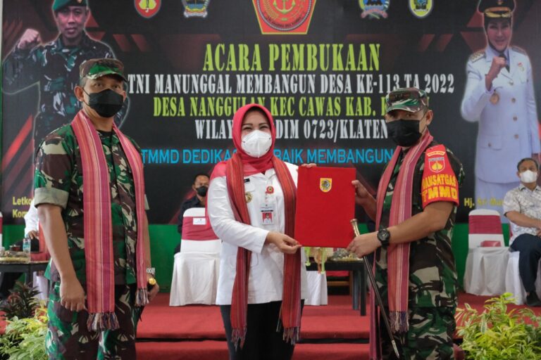 TMMD Reg 113 Kodim Klaten Sebagai Program Terpadu Antara TNI Dan Pemerintah Daerah